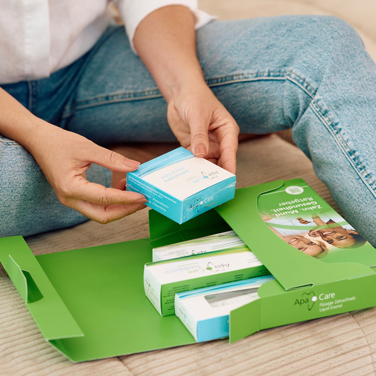 Unboxing the ApaCare Smile & Shine Set